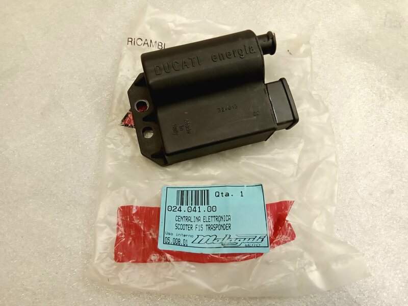 ricambi-malaguti-cod-02404100-centralina-elettronica-f15-trasponder-euro-8300