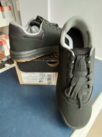 specialized-scarpa-2fo-roost-clip-cod-616212041-n41-black-gum-promozione-euro-8000