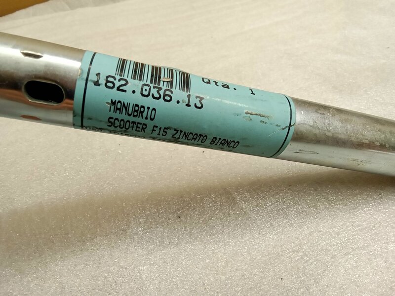 ricambi-malaguti-cod-16203613-manubrio-scooter-f15-zincato-bianco-euro-4400