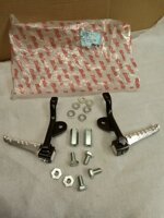 ricambi-malaguti-cod-08402800-staffe-poggiapiedi-ii-passeggero-scooter-f10