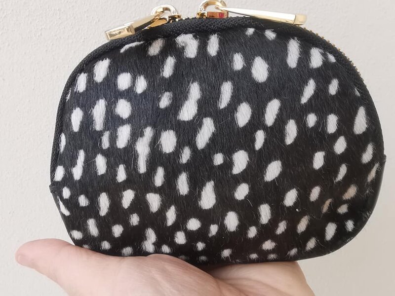 borsellino-nero-a-pois-in-pelle