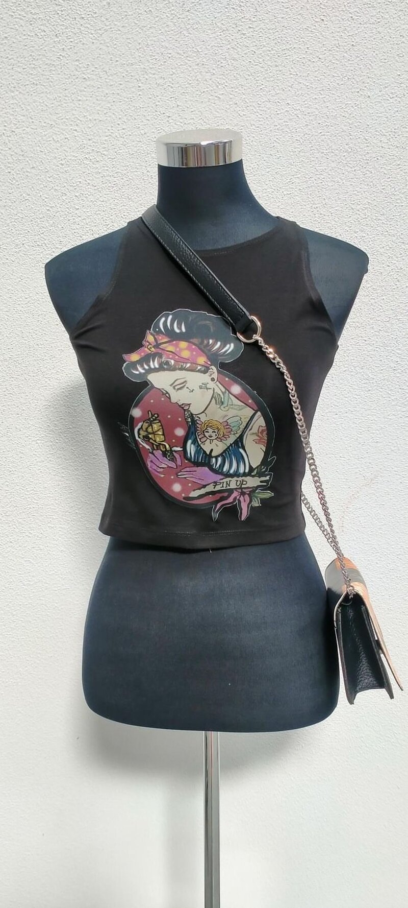 top-pin-up