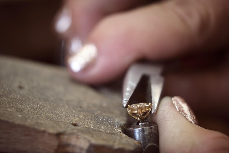 jewellery-4603231_1920.jpeg