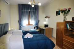 3347821450-00056064mariella foto 5.jpeg