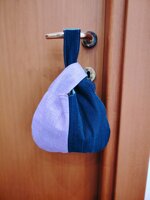 knot-bag-azzurra-lilla-e-nera