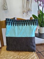tote-bag-azzurro-e-jeans-nero