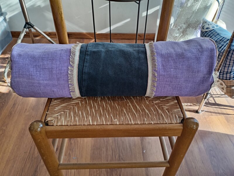 cuscino-a-tubo-lilla-fodera