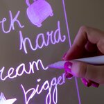 lavagna-a-led-per-appunti-e-messaggi-led-lemo-innovagoods