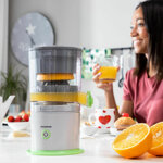 estrattore-di-frutta-ricaricabile-automatico-juisso-innovagoods