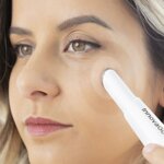 massaggiatore-per-occhi-antieta-con-fototerapia-termoterapia-e-vibrazione-therey-innovagoods
