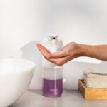 dispenser-automatico-ricaricabile-di-sapone-in-schiuma-bitefom-innovagoods