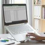 supporto-pieghevole-e-regolabile-per-pc-portatile-flappot-innovagoods