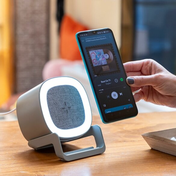 altoparlante-con-caricabatterie-wireless-e-luce-led-souwis-innovagoods_74 (13).jpeg