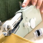 macchina-da-cucire-a-mano-portatile-da-viaggio-sewket-innovagoods
