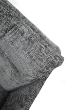 poltrona-imbottita-in-tessuto-grigio-con-struttura-in-metallo