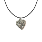 collana-in-corda-nera-con-ciondolo-cuore-decorato