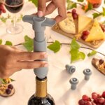 pompa-per-sottovuoto-e-tappi-per-il-vino-winuum-innovagoods-4-tappi-di-sughero