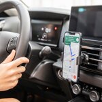 supporto-caricabatterie-rapido-wireless-per-auto-chakar-innovagoods