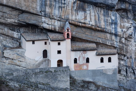 3f76a67a65eaee0924b290e9a22a764851cc7420