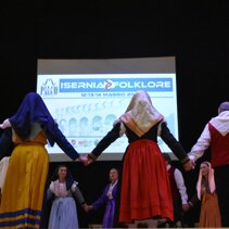 Isernia è Folklore 2023 Danze campobassane all'auditorium di Isernia