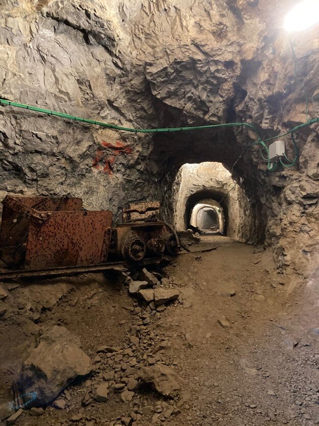 Momenti del progetto miniera di Dossena