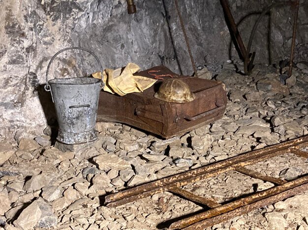 Momenti del progetto miniera di Dossena