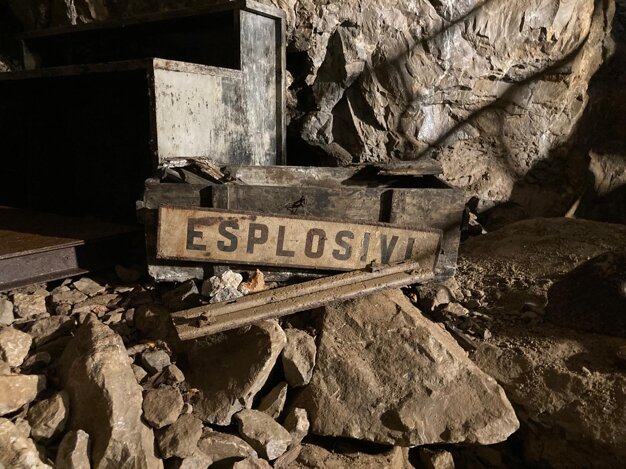 Momenti del progetto miniera di Dossena