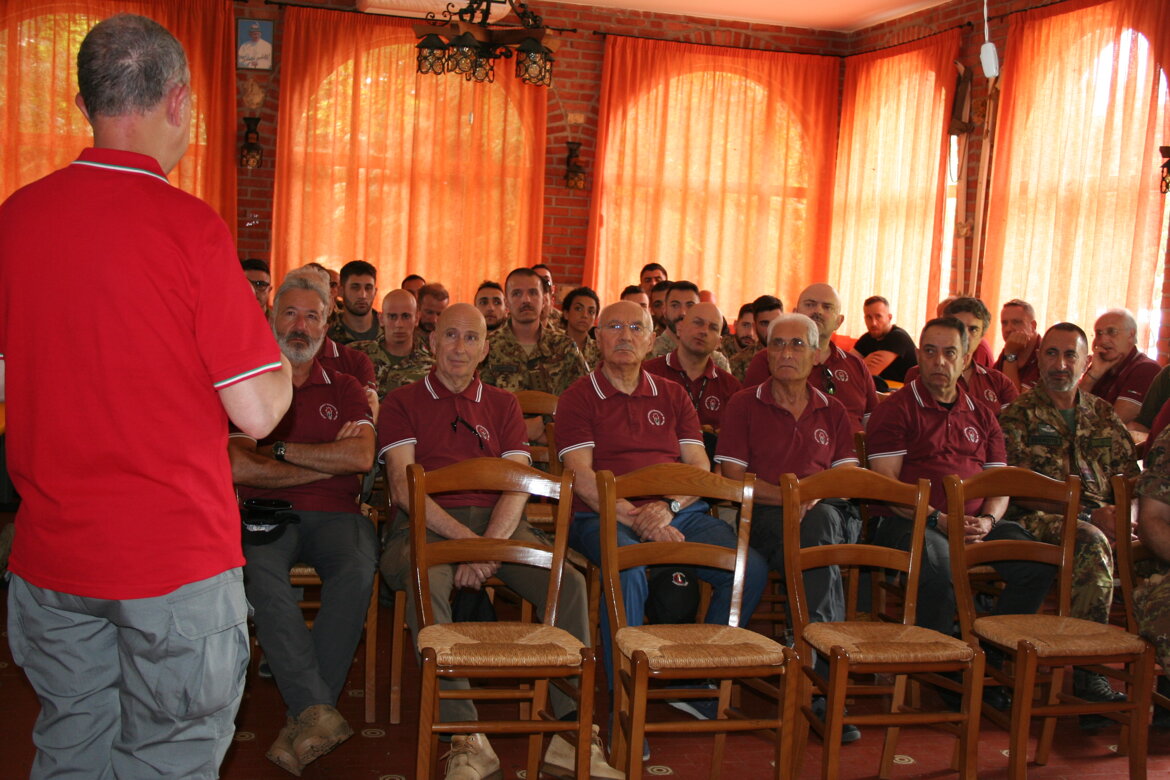 7daa3827-e333-466b-b038-88e39856b47f