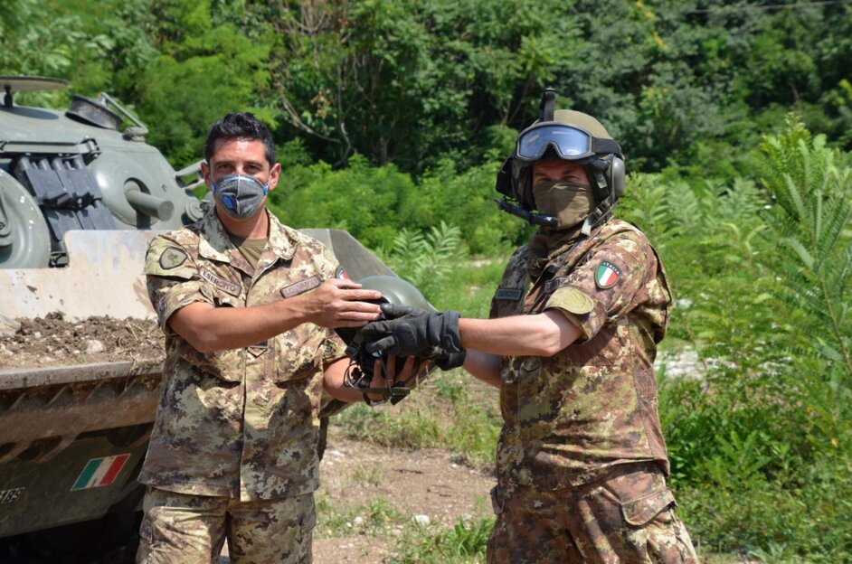 33991956-5a3c-43f0-b7b3-d9ded38f5e98 33991956-5a3c-43f0-b7b3-d9ded38f5e98