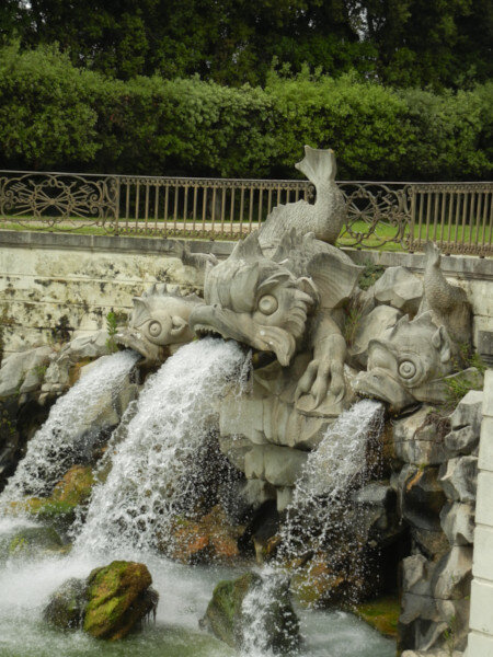 dscn4802.jpeg Reggia di Caserta in moto