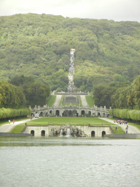 dscn4797.jpeg Reggia di Caserta in moto