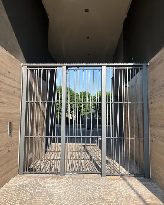 cancello.jpeg cancello.jpeg