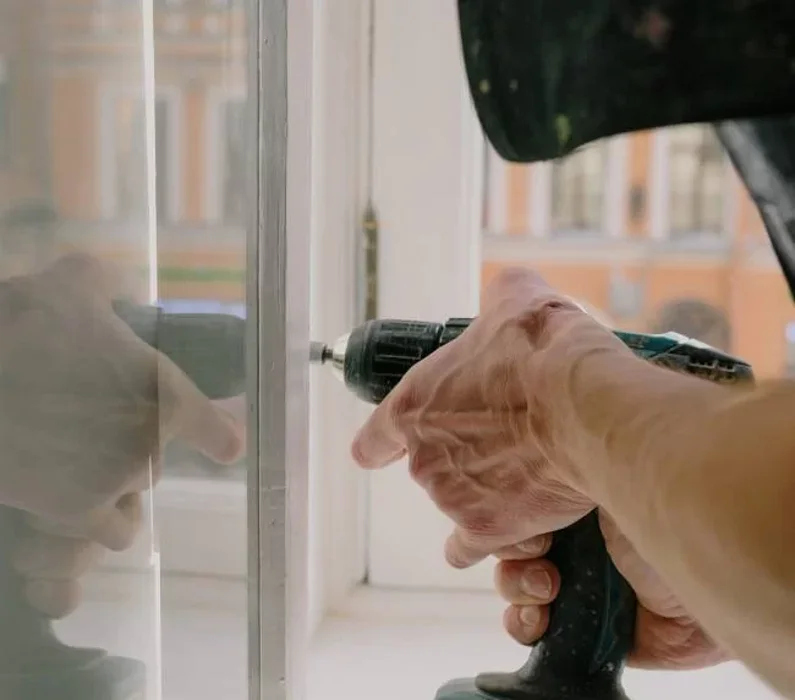 assistenza-infissi-650x572 assistenza-infissi-650x572