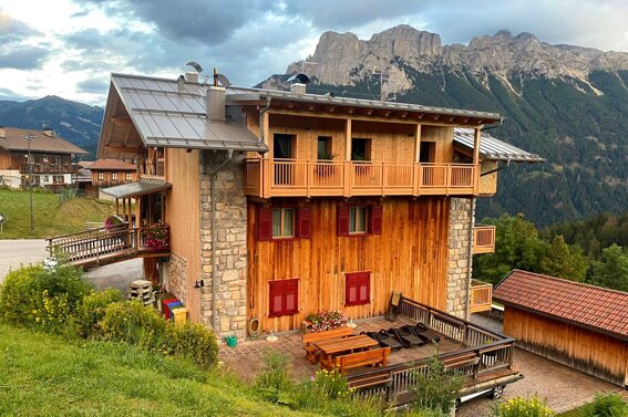 3b4b7e09-f0db-42eb-b387-ede2d0f328df