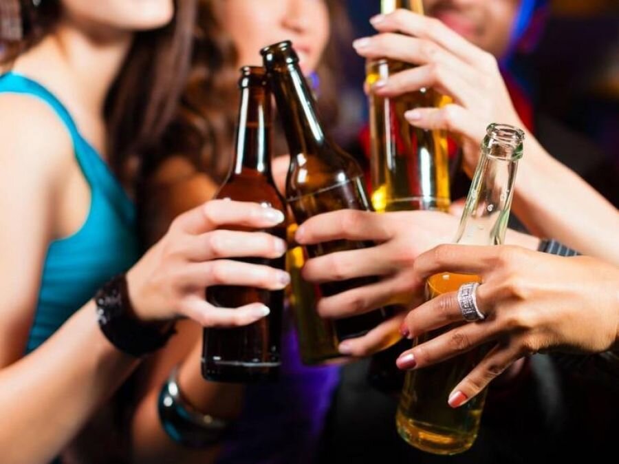 Binge drinking: gli effetti collaterali a lungo termine Binge drinking: gli effetti collaterali a lungo termine