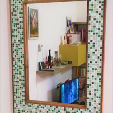 Specchiera cornice in noce con mosaico