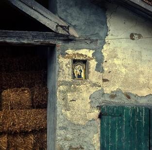 ab869594-366c-483e-956b-8960a3fb5940