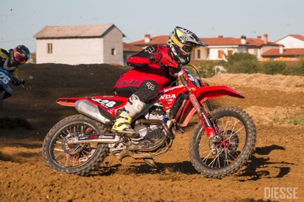 b090608590383be1a4f81e4785691a60e5b67ab2