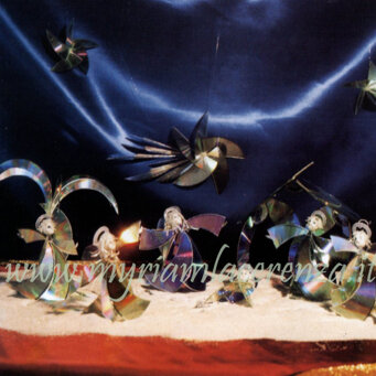 Presepe di CD, DVD - Premiato medaglia d'oro Esposto alla 31° EDIZIONE Mostra 100 PRESEPI a Roma, Sale del Bramante, Piazza del Popolo - 2007