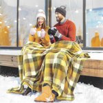 plaid-coperta-con-maniche-e-scalda-piedi