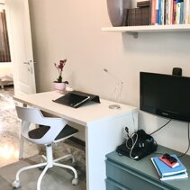 Realizzazione Progetto di Home Relooking Dettaglio scrittoio Camera-Studio