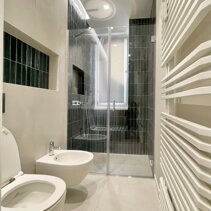 Progetto Interni globale con Ristrutturazione Zona Sanitari con ampia Doccia