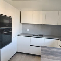 Realizzazione Progetto Arredamento per Interni Vista lato sx Cucina a ferro di cavallo
