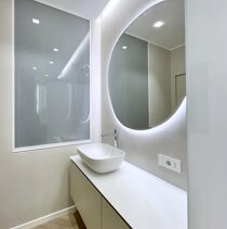 Progetto Interni globale con Ristrutturazione Vista laterale mobile bagno