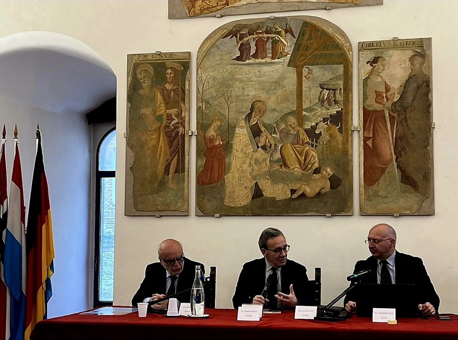 Moderatore, relatore e autore