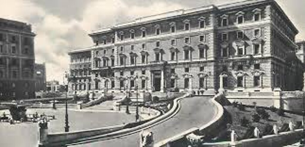 ministero_palazzo_vintage.jpeg