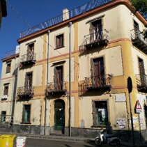 Riqualificazione edilizia Via Piazzetta Guantai a Nazaret snc - Napoli