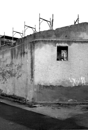 facciata casa campidanese stato abbandono