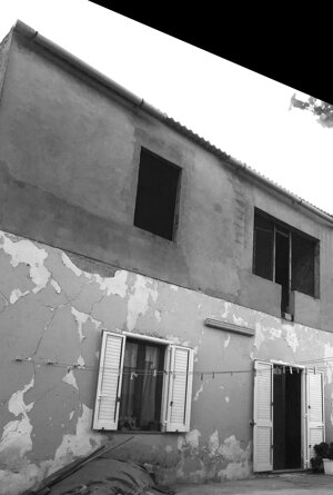 cortile casa campidanese stato abbandono