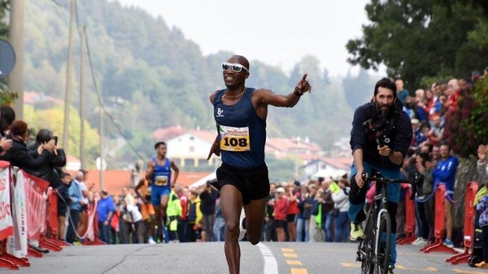 Il burundiano Egide Ntakarutimana correrà il 27 novembre a Bagheria per sfidare il primatista italiano dei 10 km e campione italiano di mezza maratona Yoanes C